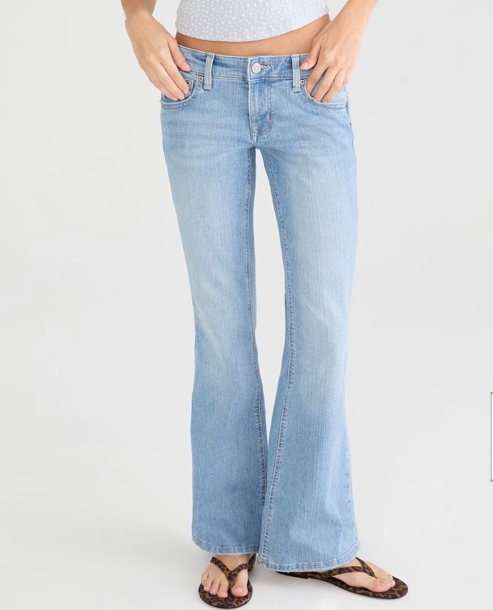 Aeropostale Low Rise Flare Jeans size 2 Short Light Wash